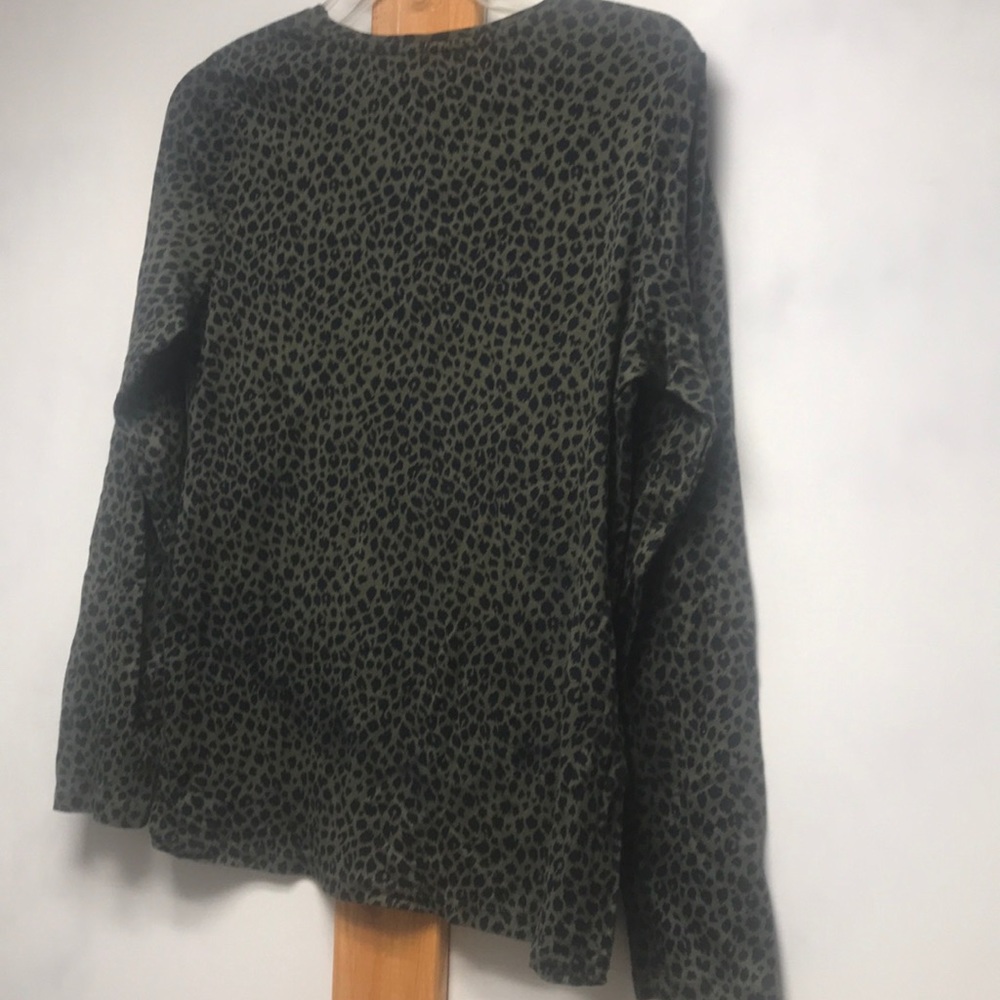 Talbots - women’s Medium top - Picture 6 of 6